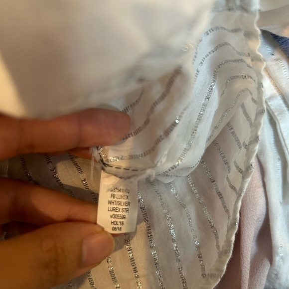 GAP White Fitted Boyfriend Button Down with Silver Stripes - Picture 6 of 6